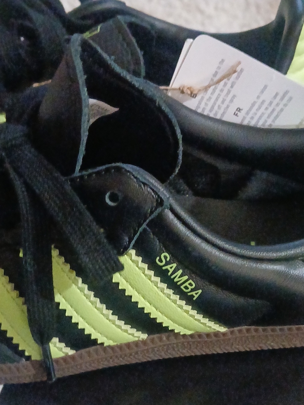 NWT ADIDAS SAMBAS - Picture 3 of 7